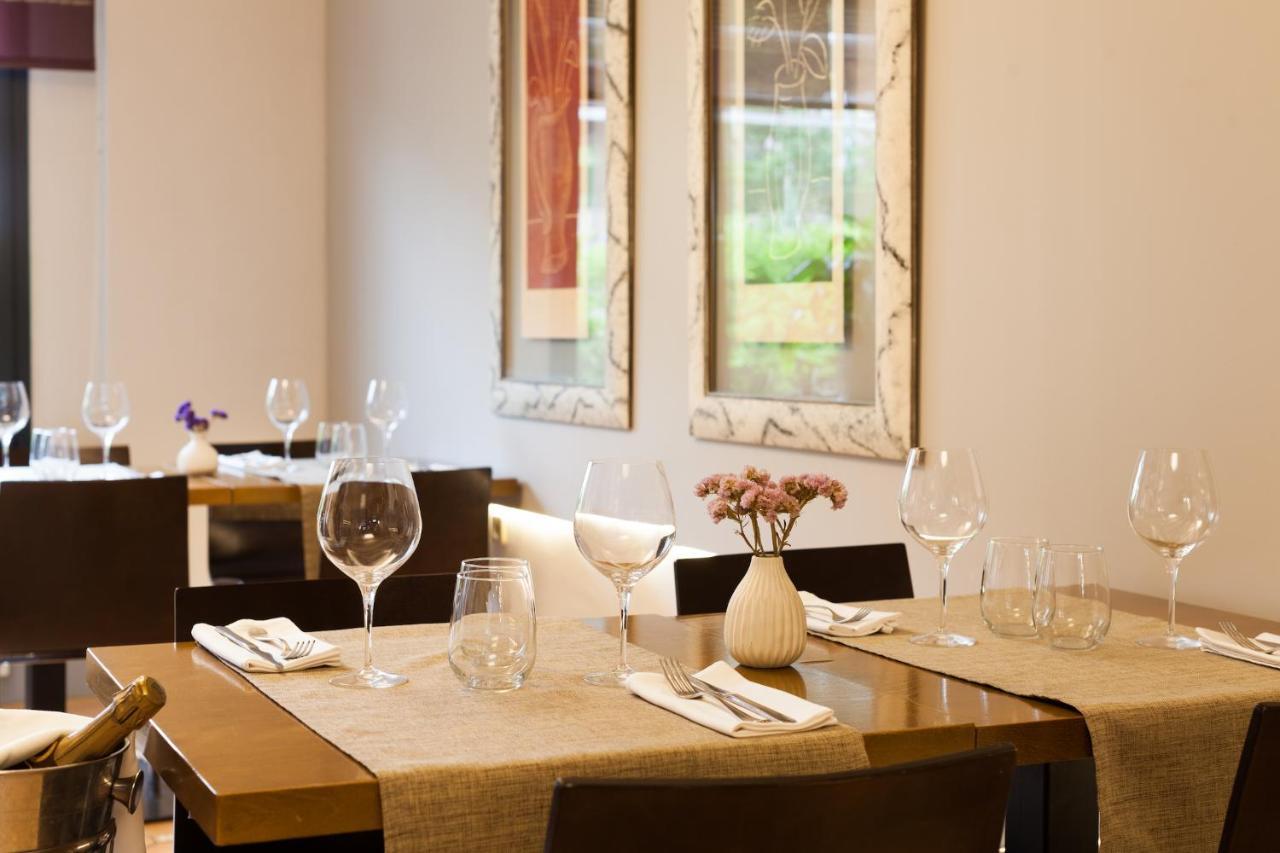 Hostal Restaurant Roma Cubells Dış mekan fotoğraf