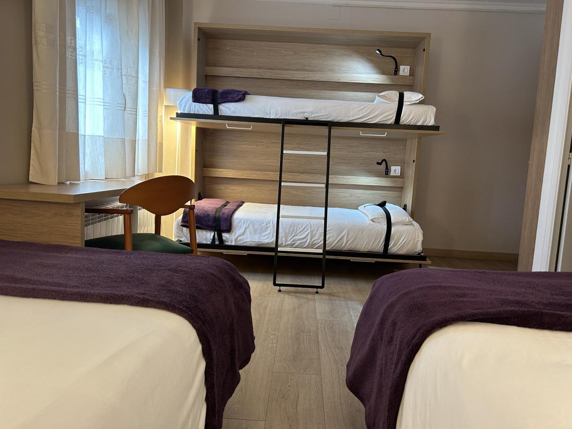 Hostal Restaurant Roma Cubells Dış mekan fotoğraf