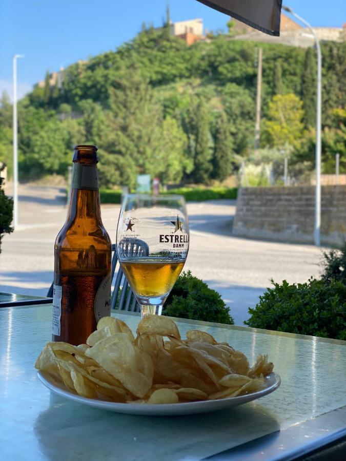 Hostal Restaurant Roma Cubells Dış mekan fotoğraf